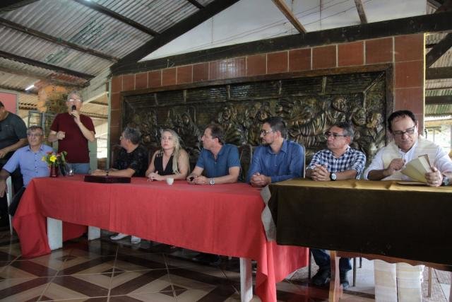 Grupo Teatral Ã?xodo e o Homem de NazarÃ© - Galo da Meia Noite estÃ¡ de volta - Gente de OpiniÃ£o