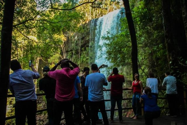 Lenha na Fogueira - Viaja Mais Servidor  elogiado pelo trade de RO - Cia Beradera de Teatro  apresenta EspetÃ¡culo IFÃ? - Gente de OpiniÃ£o