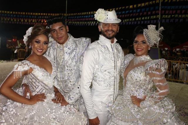 Arraial da Amizade realiza Concurso entre quadrilhas - Arraial Solidário em prol dos idosos e do Lar do Bebê - Grupo Teatral Êxodo recebe Comenda - Gente de Opinião