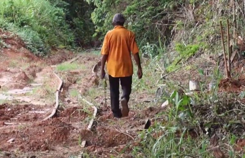 Trilhos da estrada de ferro foram danificados durante obra do Governo passado